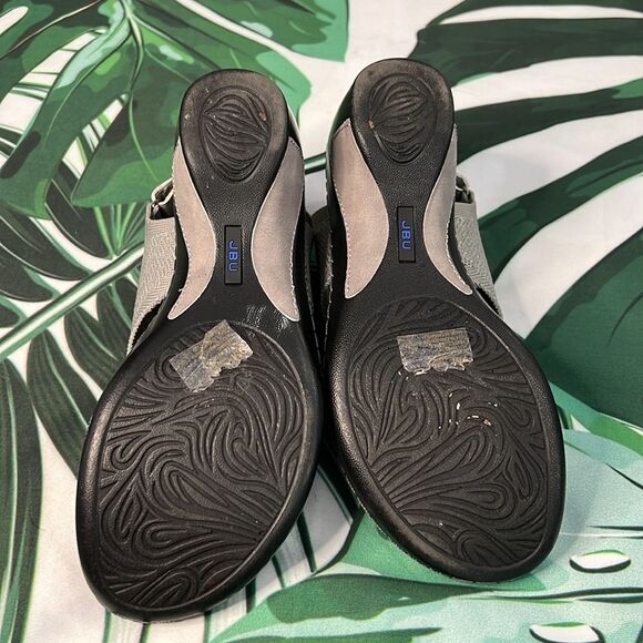 JBU by Jambu memory foam sandal wedges with silver sparkle ✨ - Picture 7 of 9